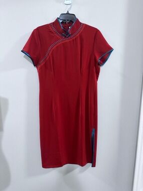 NWT Elegant Red Cheongsam Traditional Chinese Dress with Contrast Trim